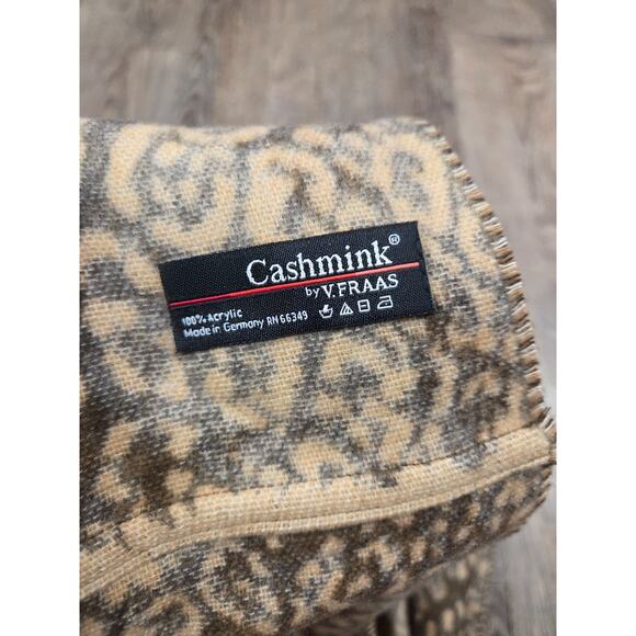 Cashmink by V. Fraas Made in Germany Animal Leopard Print Infinity Scarf - Picture 3 of 3